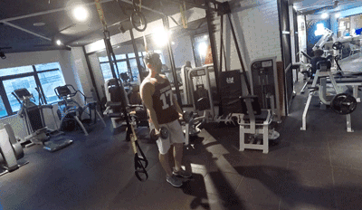 深蹲把腿练粗了_粗练腿变深蹲会让腿变粗吗_练深蹲会让腿变粗吗