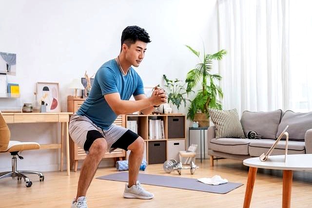 俯卧撑深蹲健步跳_胸肌哥7大锻炼方法增强胸肌_30岁后肌肉流失锻炼方案