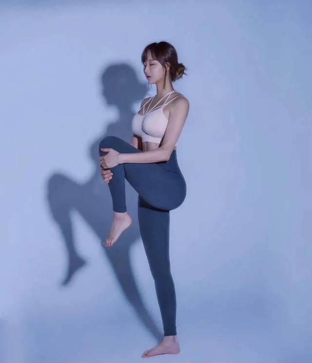 俯卧撑做多少天有效果_每天30-40个俯卧撑效果_坚持俯卧撑3年身体素质提升