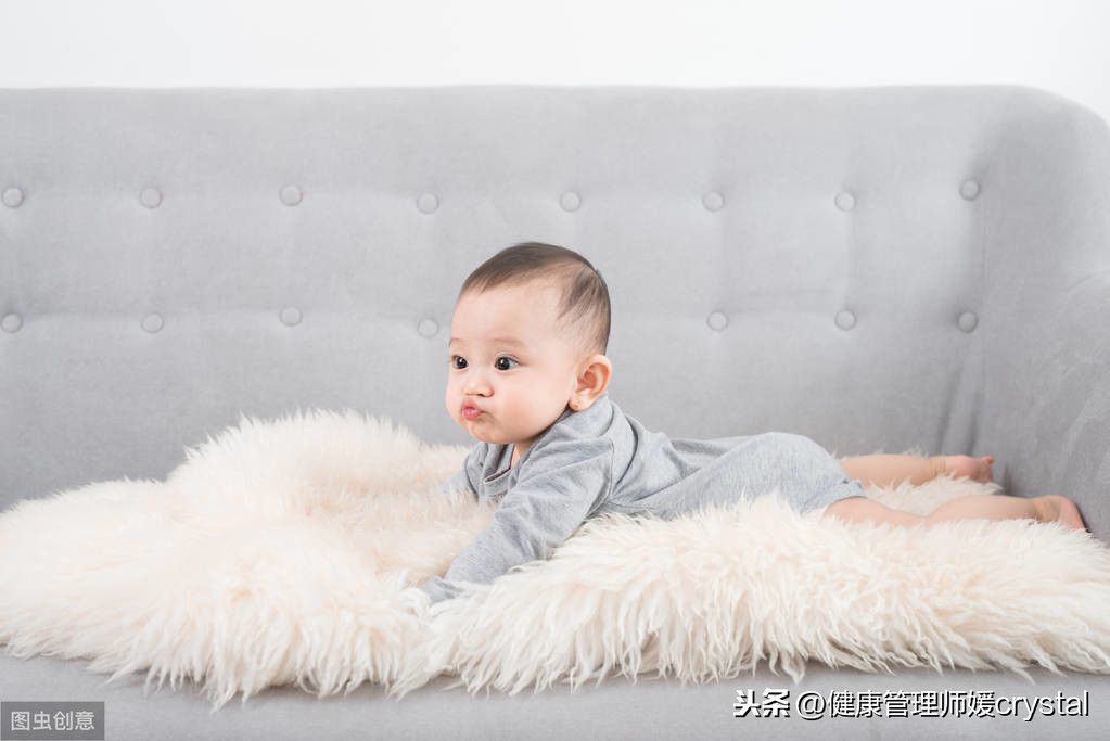 宝宝趴睡窒息风险_婴儿趴睡利弊分析_婴儿翻身回来训练图示