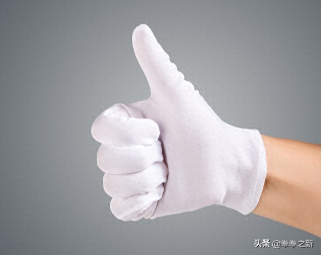 pg娱乐电子游戏 一早出去锻炼，你看见过，戴着手套练太极拳的人吗？