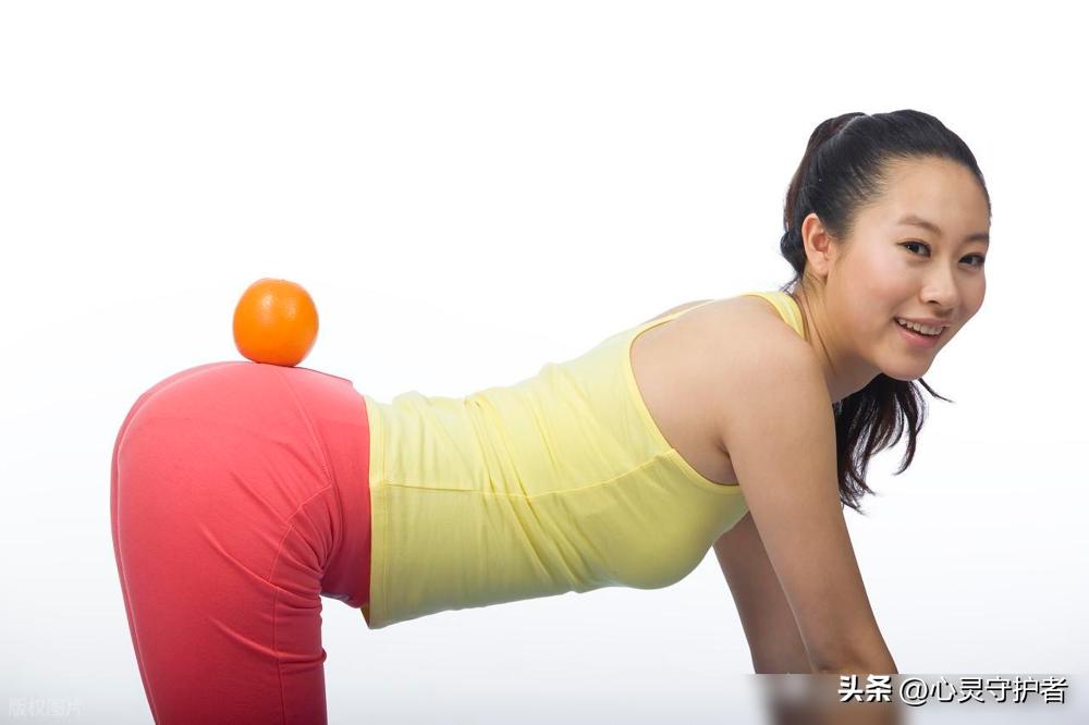 科学拉伸促进生长板_孩子长高拉伸操_床上拉伸长高运动图解