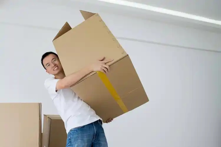 腰椎间盘突出日常行为_腰部不适原因_腰椎间盘突出不能弯腰