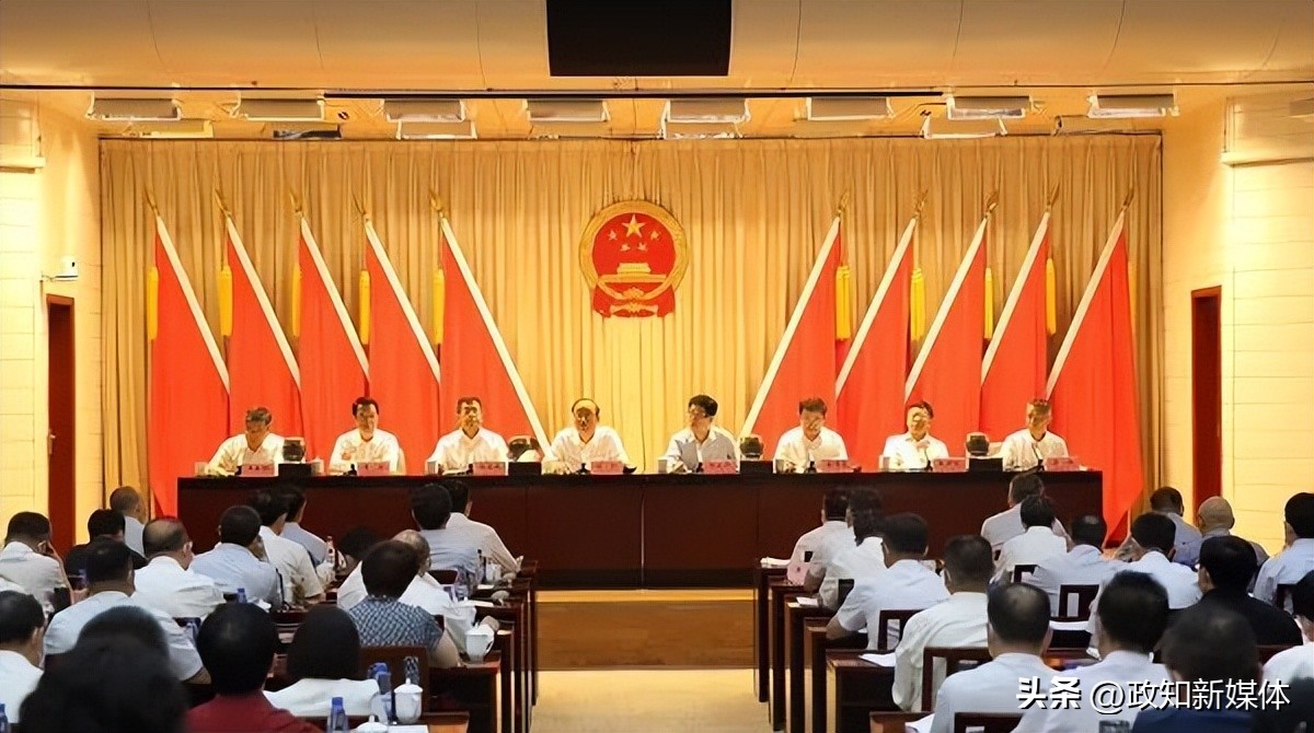 十四届全国人大常委会第三次会议_审计署 欧山_审计署侯凯报告